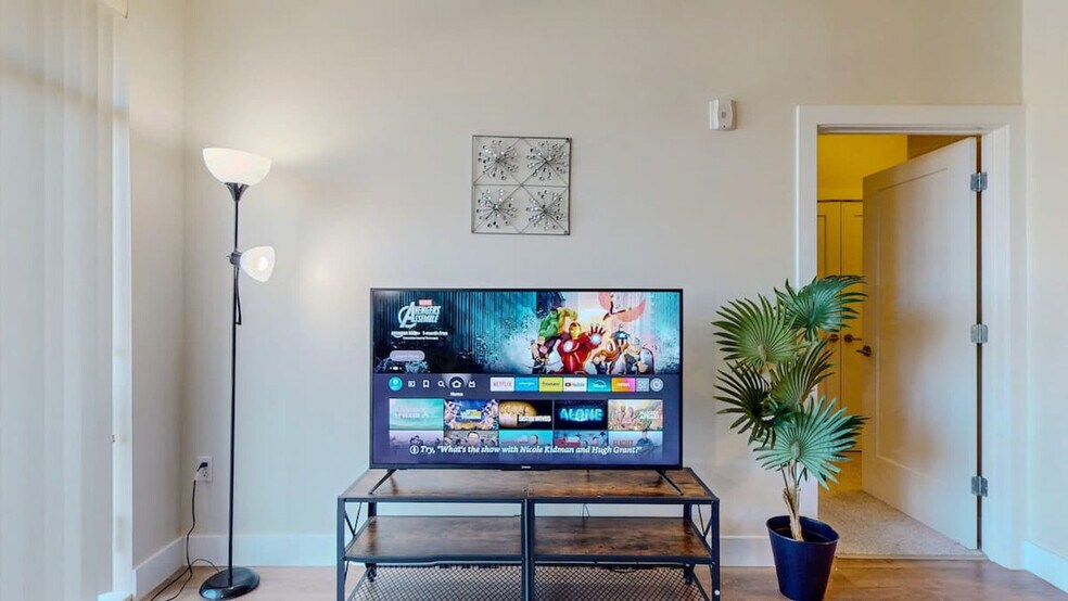 Building Photo - 545 Bedford St