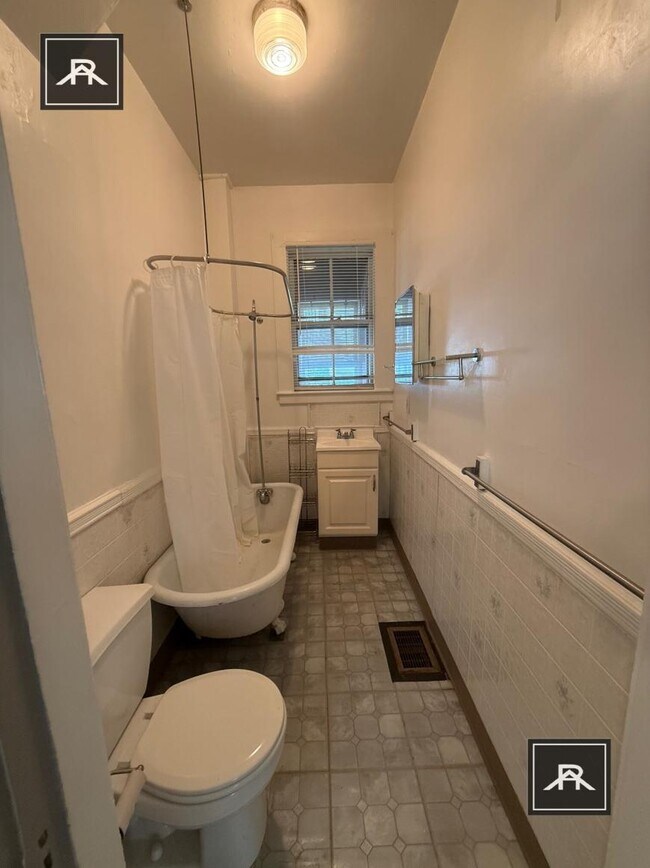 Building Photo - 2 bedroom in Cambridge MA 02140