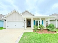 Building Photo - 4-Bedroom Craftsman-Style Home