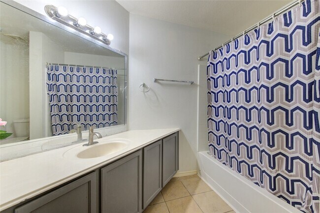 Building Photo - 14027 Coveney Dr
