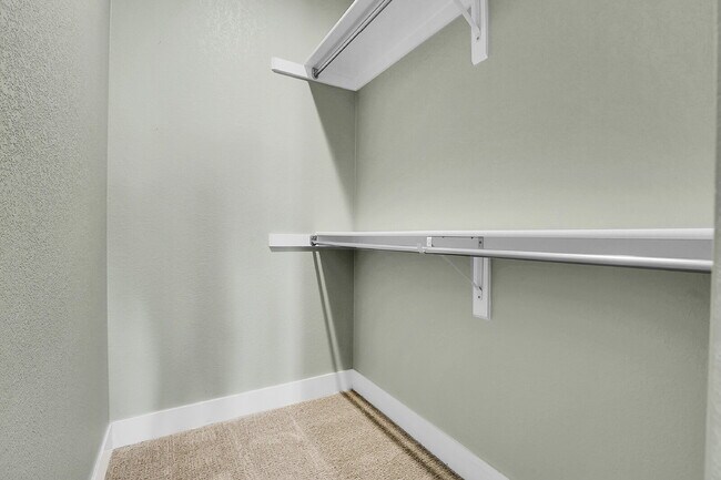 Building Photo - $3,300.00 - 2 Bedroom, 2.5 Bathroom, Rooft...
