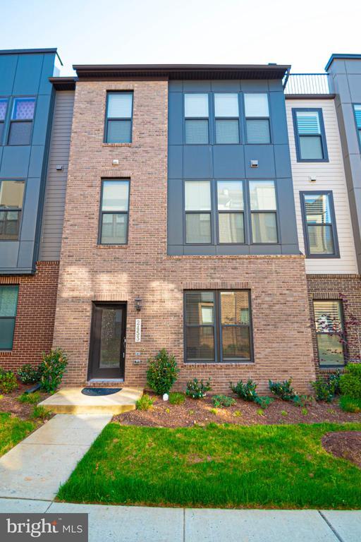 Building Photo - 2453 Liberty Lp