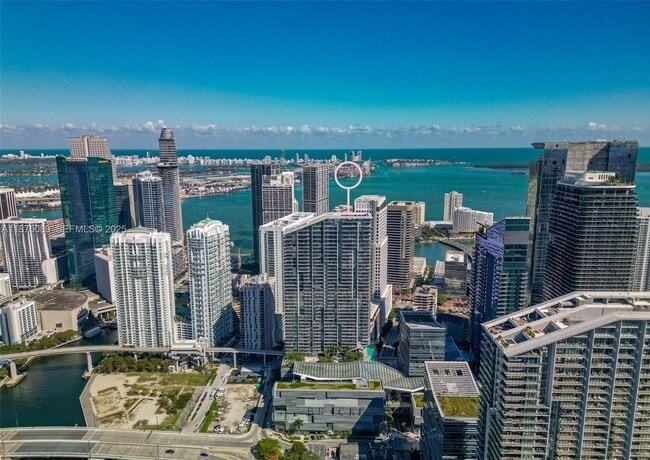 Building Photo - 68 SE 6th St