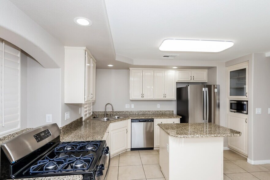 Building Photo - 5569 Vision Quest Ct