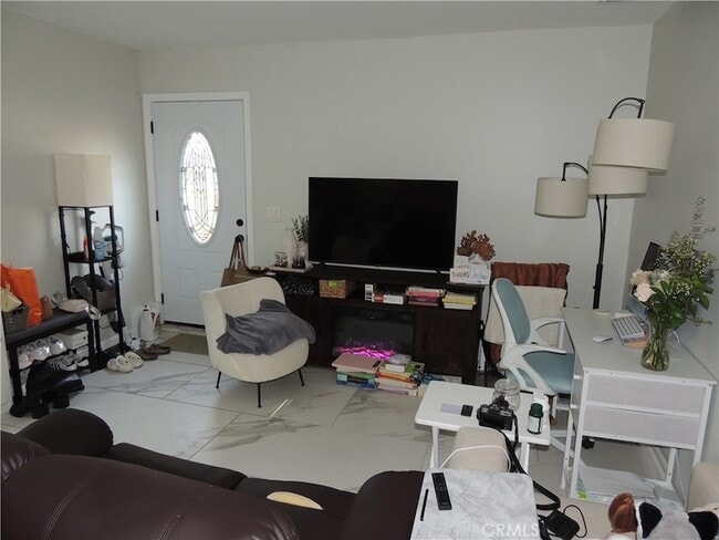 Building Photo - 23470 Victory Blvd