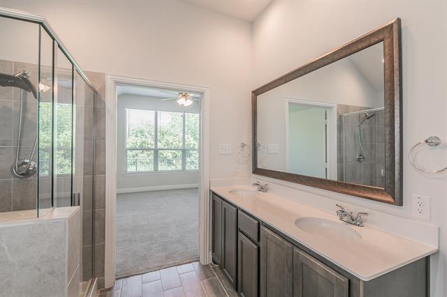 Building Photo - 1405 Bentwood Dr