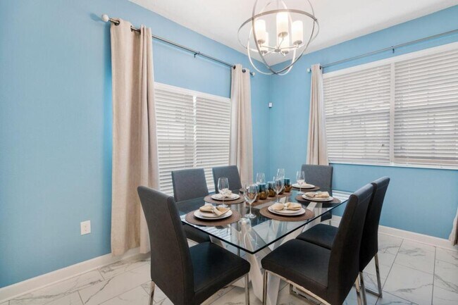 Building Photo - 8945 Stinger Dr