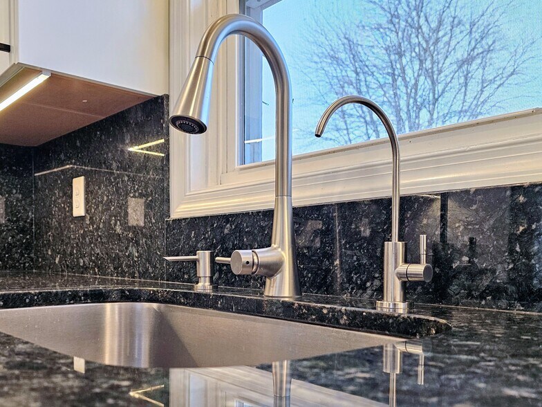 Building Photo - 55 Buchland Rd