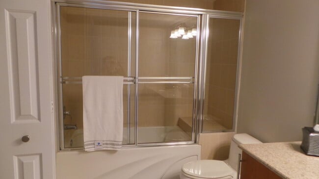 Building Photo - 610 Clematis St