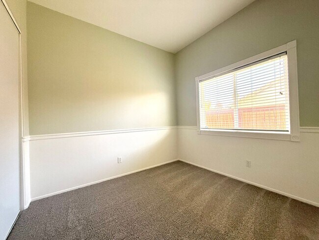 Building Photo - 4 Bed Single Story Home for rent in Wildomar