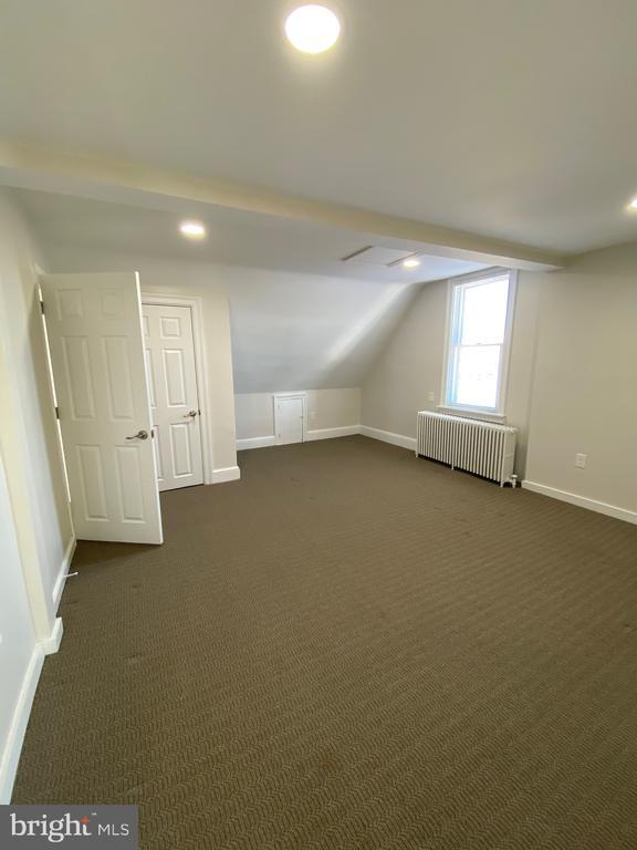 Building Photo - 478 E Main St