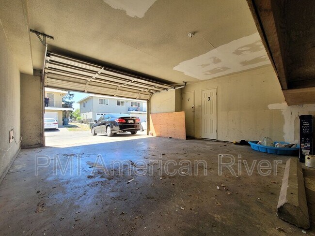 Building Photo - 10 La Pera Ct