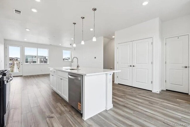 Building Photo - 6814 Merseyside Ln