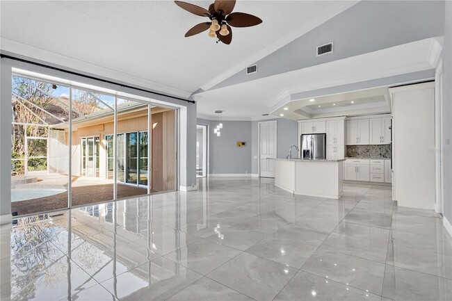 Building Photo - 6719 Fairway Cove Dr