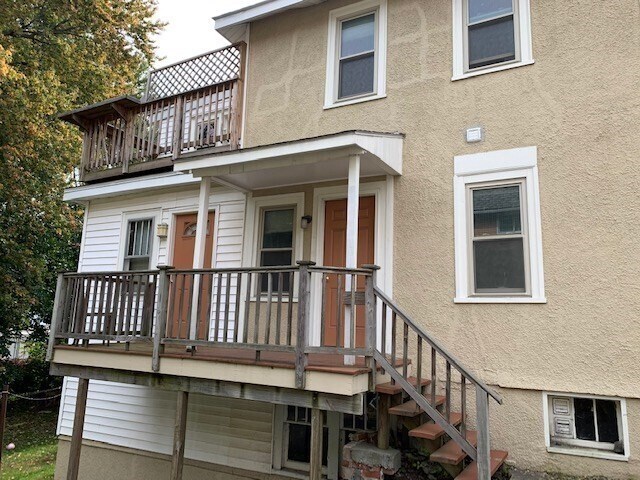 Building Photo - 237 Bridge St