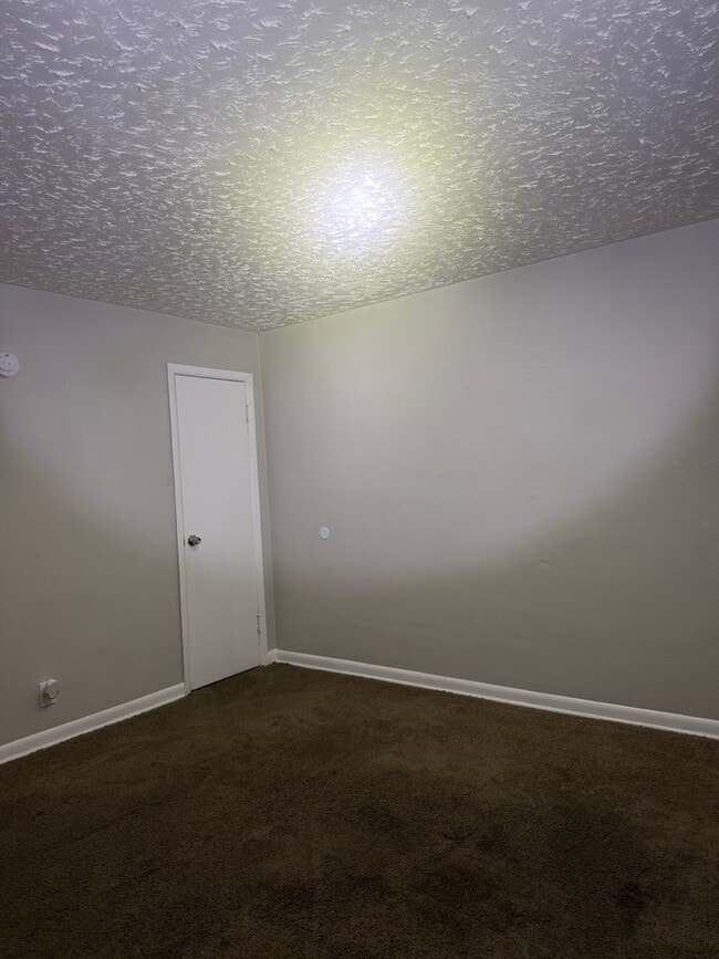 Building Photo - 3709-3711 Kinnear Ave