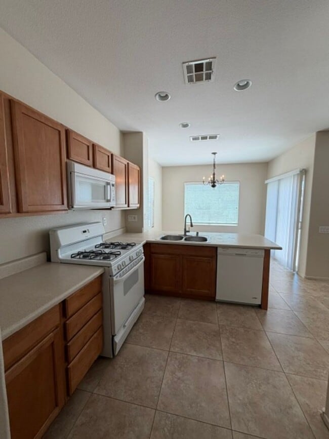 Building Photo - 2823 Dalsetter Dr