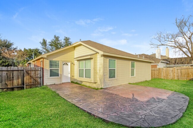 Building Photo - 21554 Kings Bend Dr