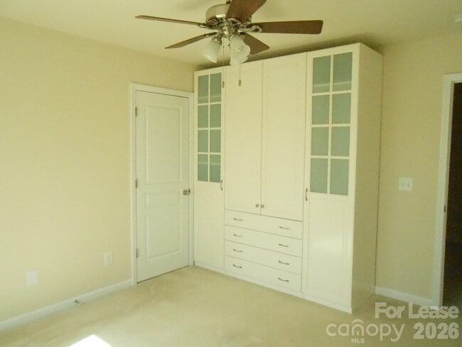 Building Photo - 115 Leyton Loop