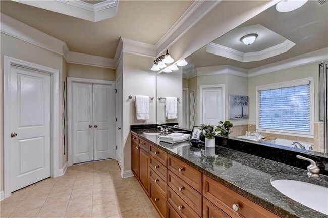 Building Photo - 9848 Talisman Dr
