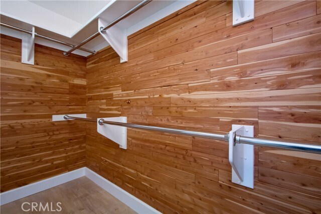 Building Photo - 505 Dahlia Ave