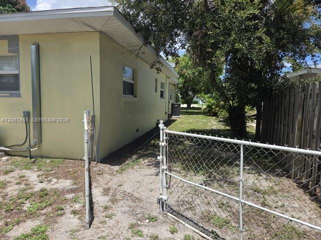 Building Photo - 505 SW South Carolina Dr
