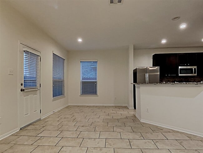 Building Photo - 16706 N Whimbrel Cir
