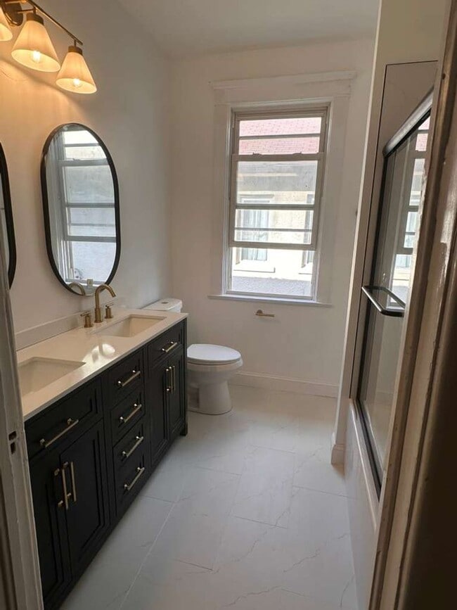 Building Photo - Great Home For RWJMS/Rutgers Students * Walk to New Brunswick/Highland Park Nightlife * All Utili...