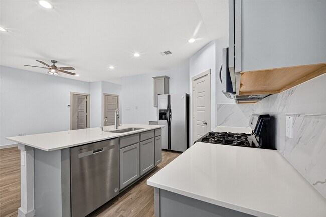 Building Photo - 711 Boer Plns Dr