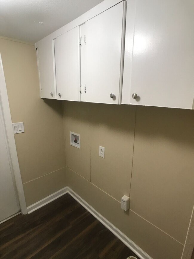 Building Photo - Limited-Time Move-In Special: No Deposit! Mobile Home in West Chatham with Fenced Yard