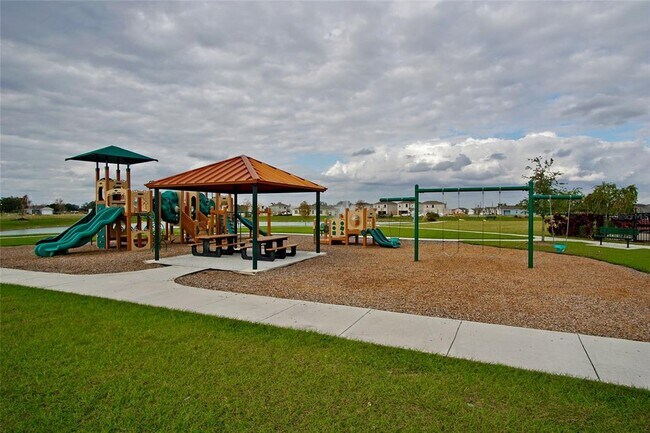 Building Photo - 1739 Post Oak Dr