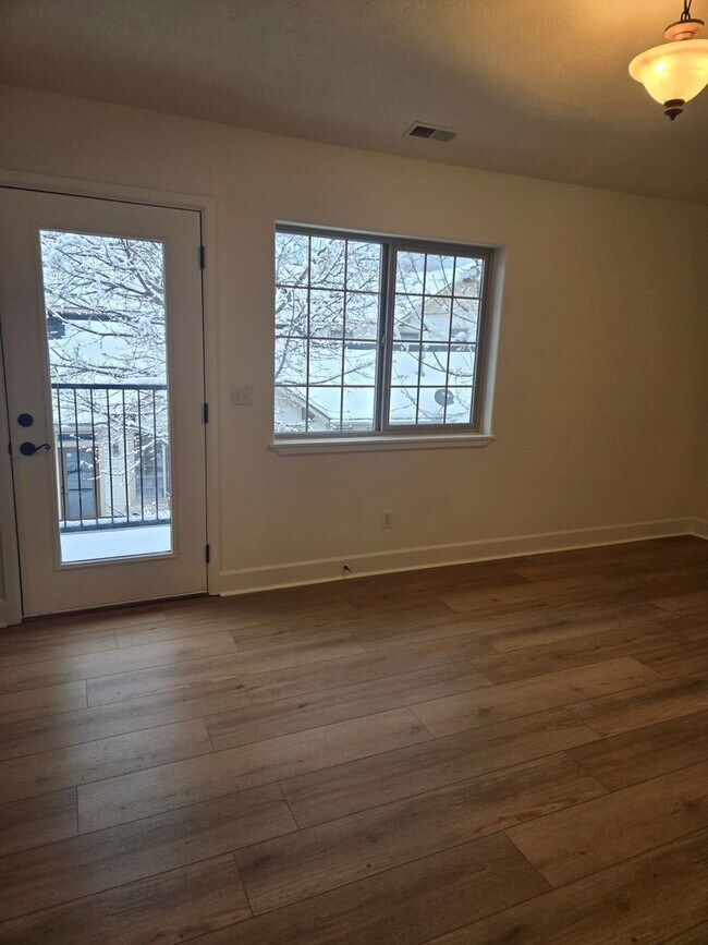 Building Photo - 3-Bedroom Townhome with Garage – Prime Coeur d’Alene Location