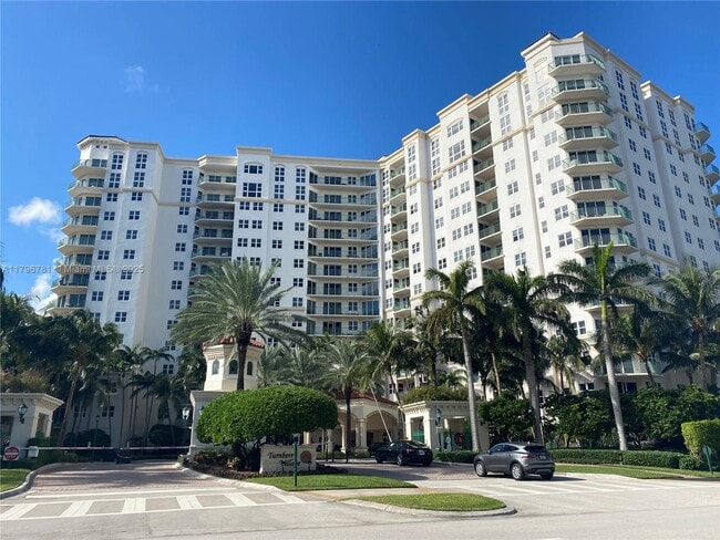 Primary Photo - 19900 E Country Club Dr