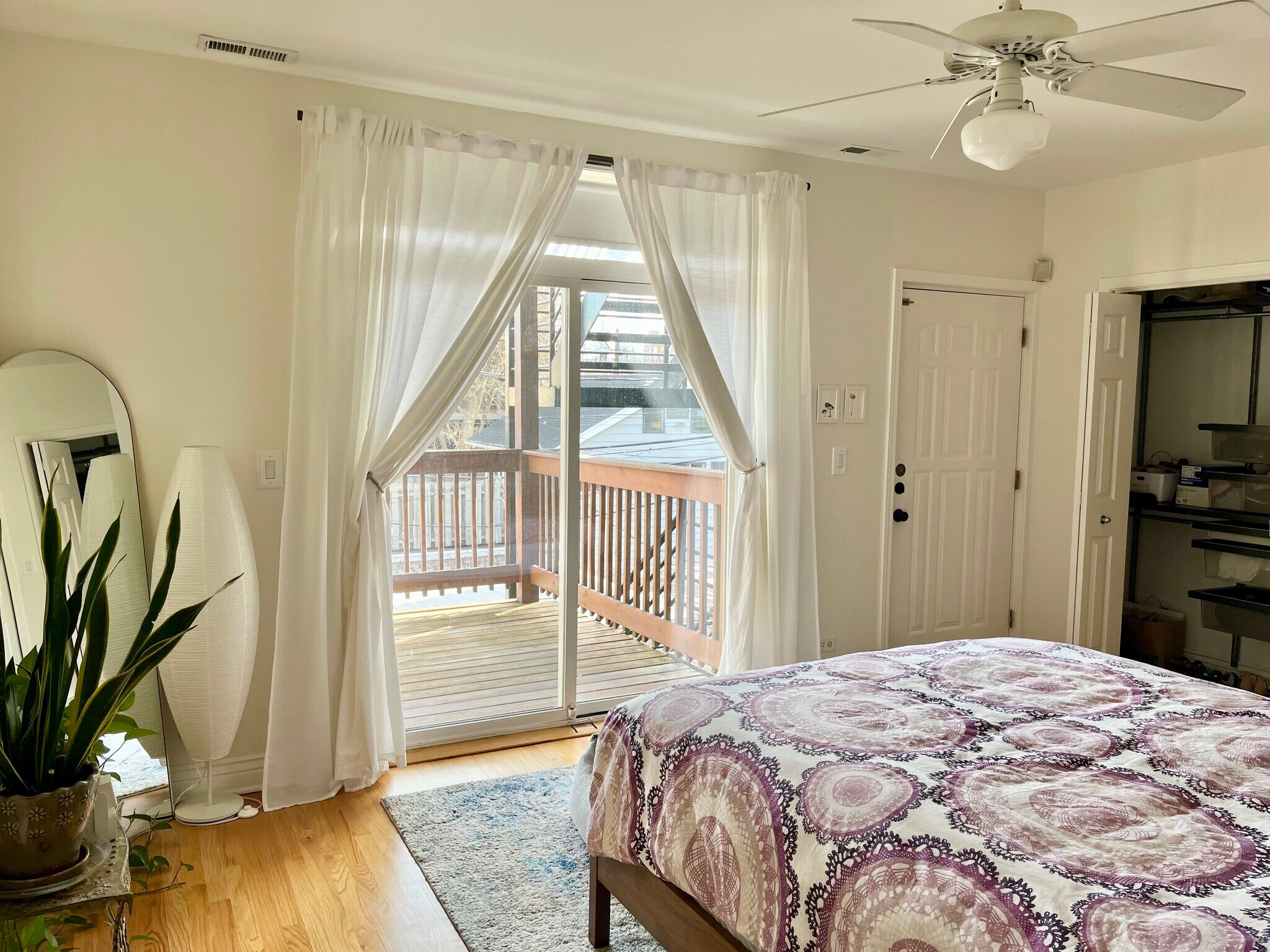 Primary bedroom - 817 N Bishop St