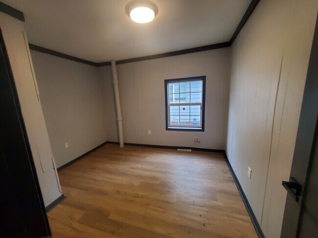 Building Photo - 2646 Reynolds St