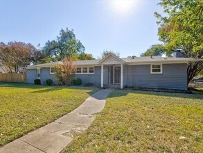 Building Photo - 3511 Corto Ave