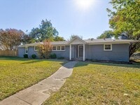 Building Photo - 3511 Corto Ave