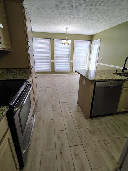 Building Photo - 692 Almondwood Pl