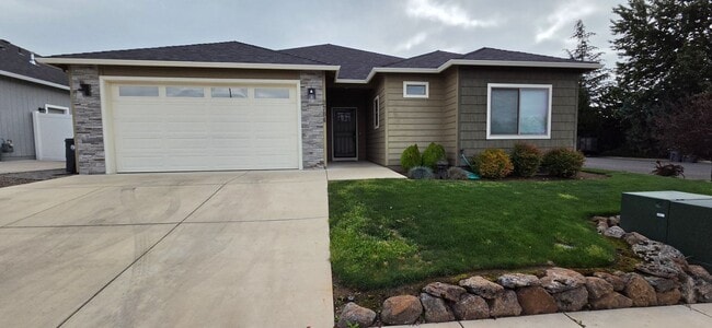 Building Photo - Beautiful & Cozy Home for Rent