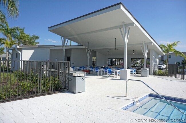 Building Photo - 14143 SW Safi Ter