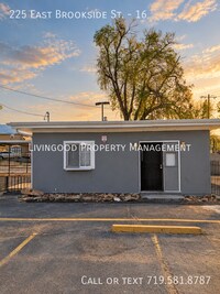 Building Photo - 225 E Brookside St