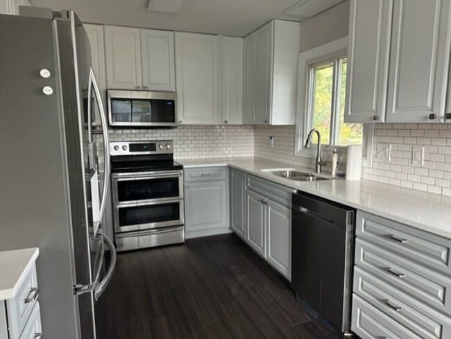 Building Photo - Updated 4 Bedroom Split-Level Home – Available June 1