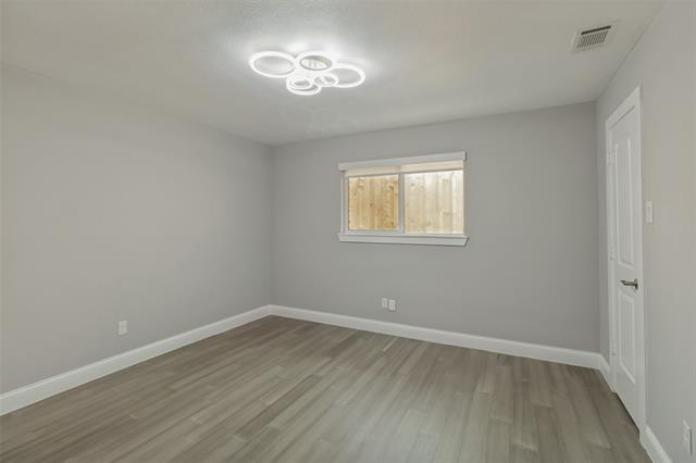 Building Photo - 9447 Viewside Dr