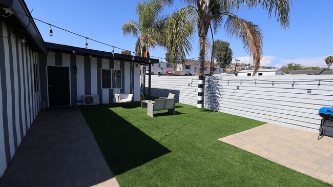 Building Photo - 1059 Gillespie Dr