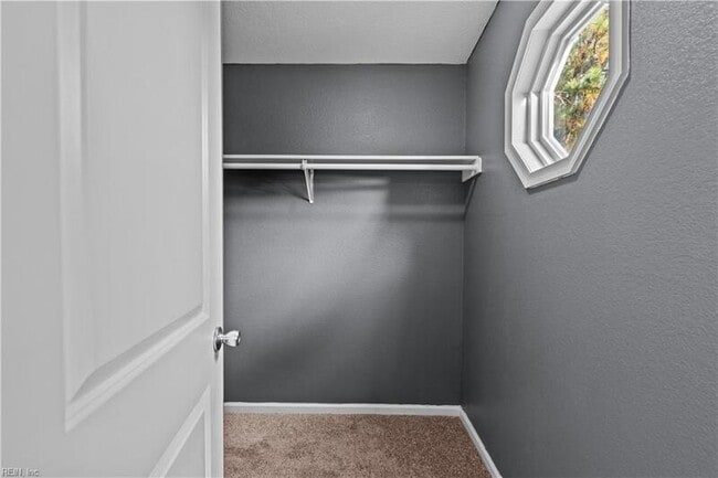 Building Photo - 6423 Dove St