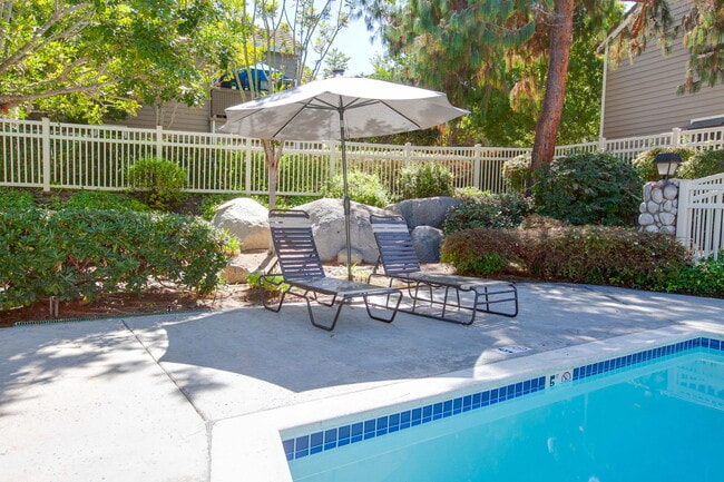 Building Photo - 1075 Shadowridge Dr