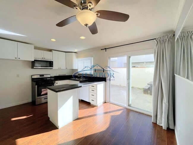 Building Photo - 23520 S Western Ave