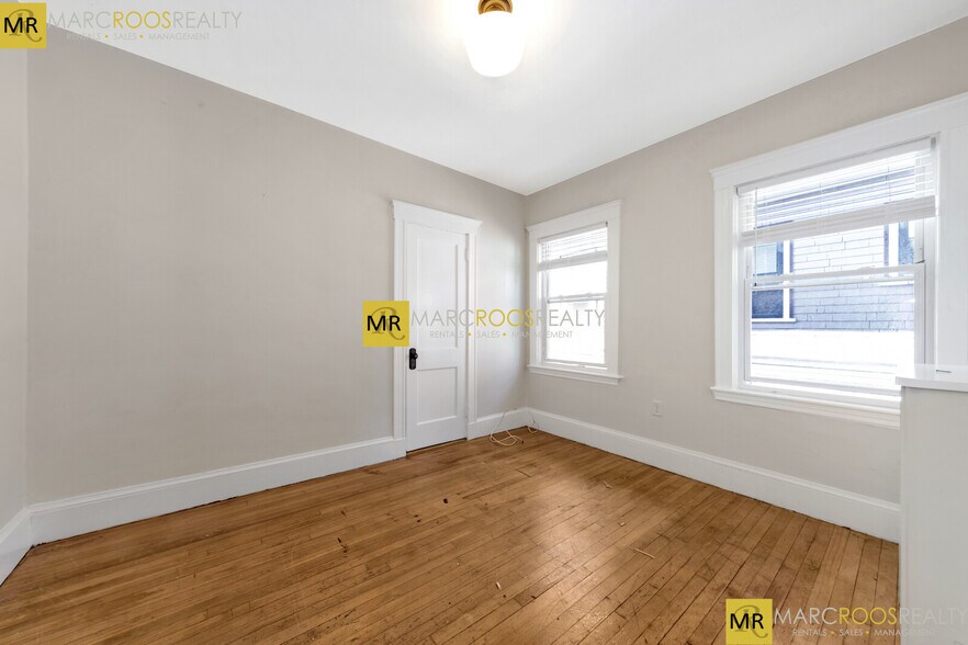Building Photo - 31 Champney St