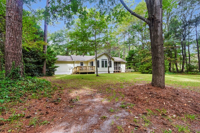 Building Photo - 2317 Country Club Rd