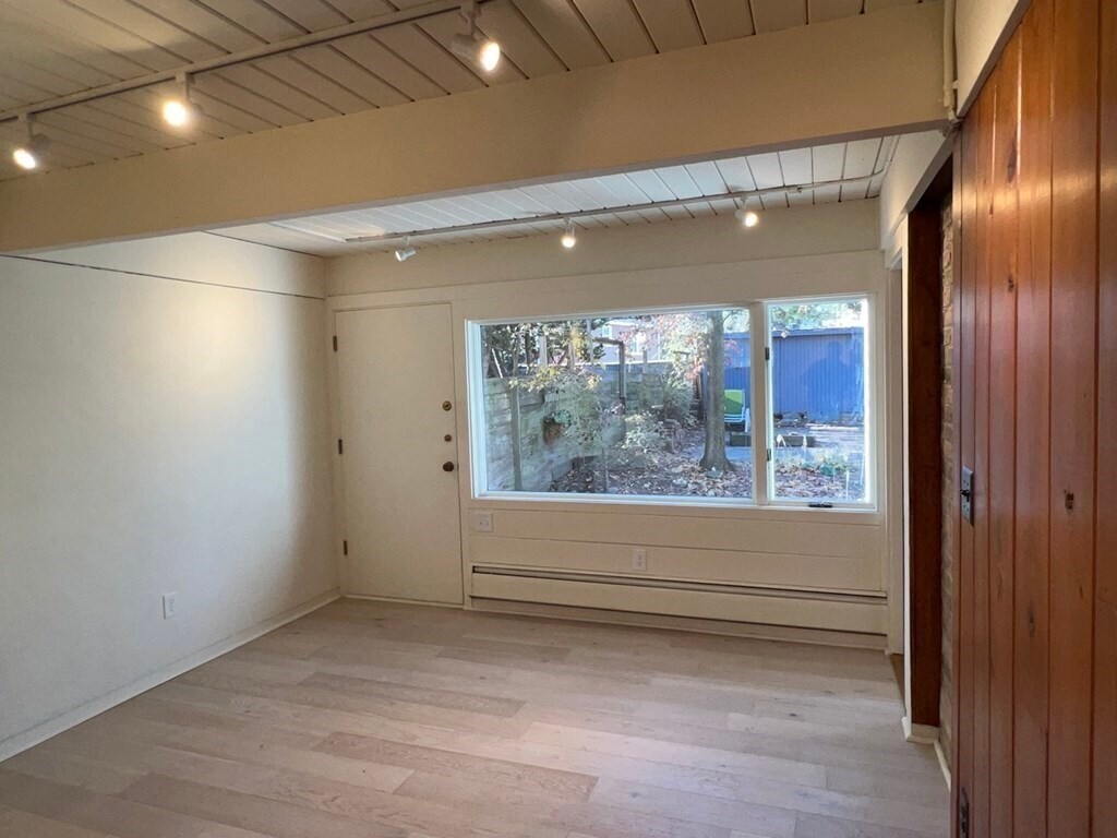 Building Photo - 9 Bowdoin St